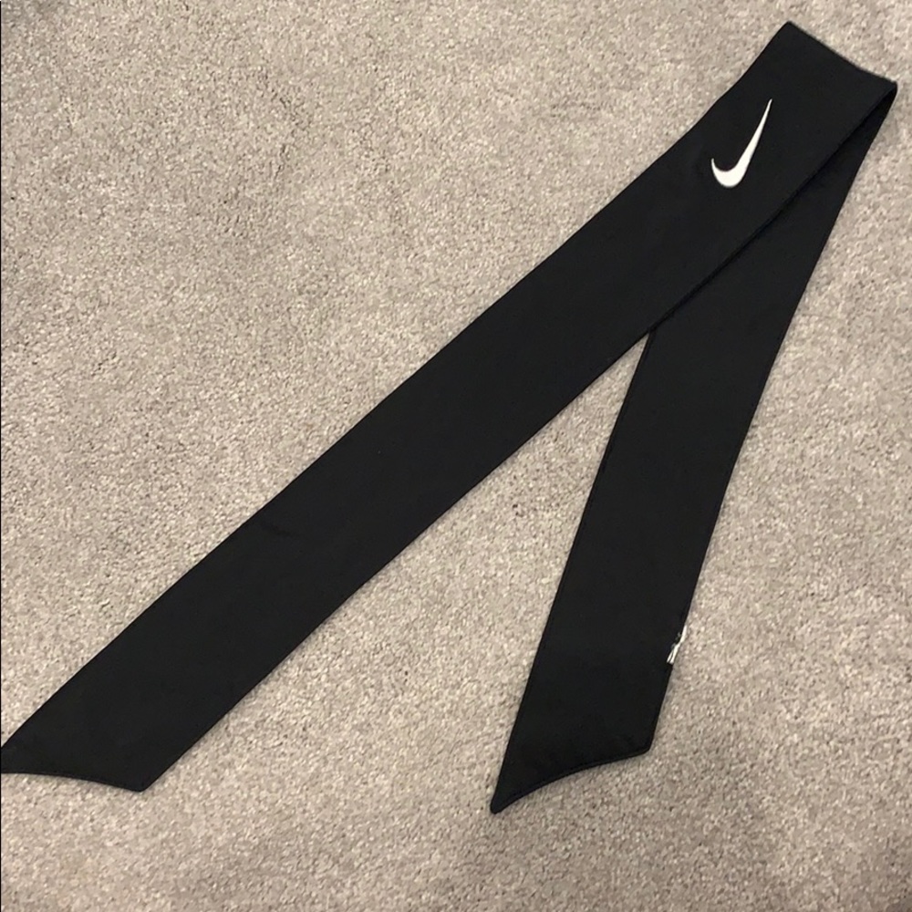Nike Dri fit tie headband
